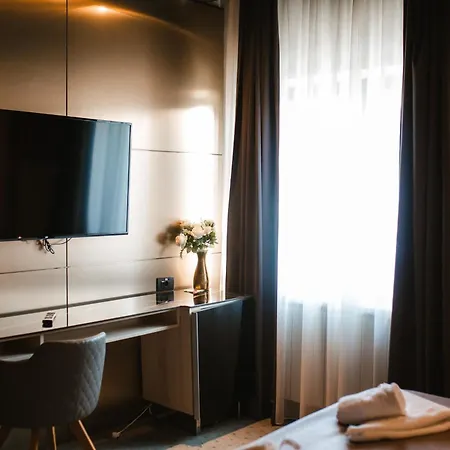 Garni Uni Elita Lux 3*