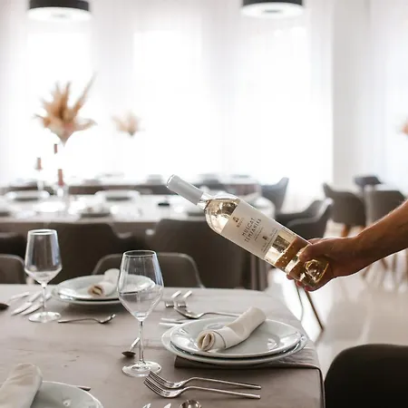 Garni Uni Elita Lux 3*