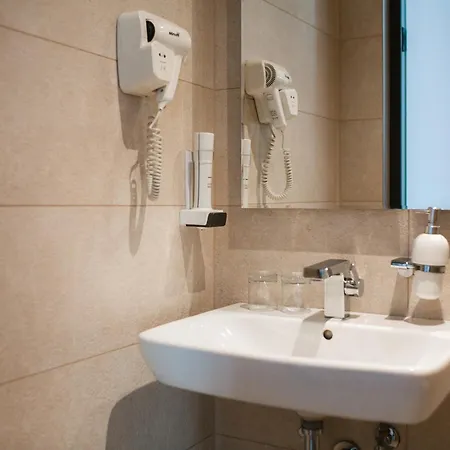 Garni Uni Elita Lux Hotell Ni