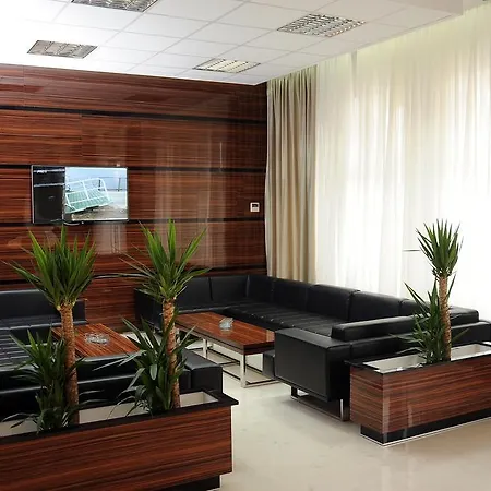 Hotell Garni Uni Elita Lux Ni