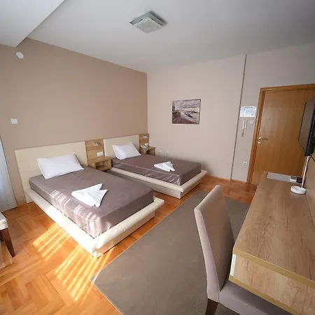 Garni Uni Elita Lux Hotell