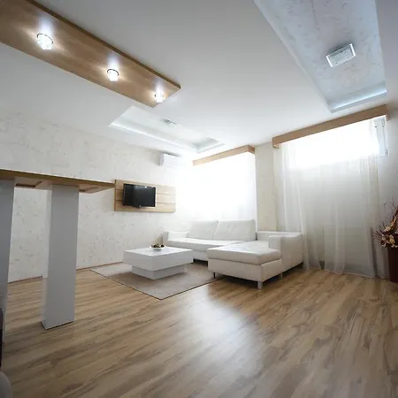 Hotell Garni Uni Elita Lux 3*